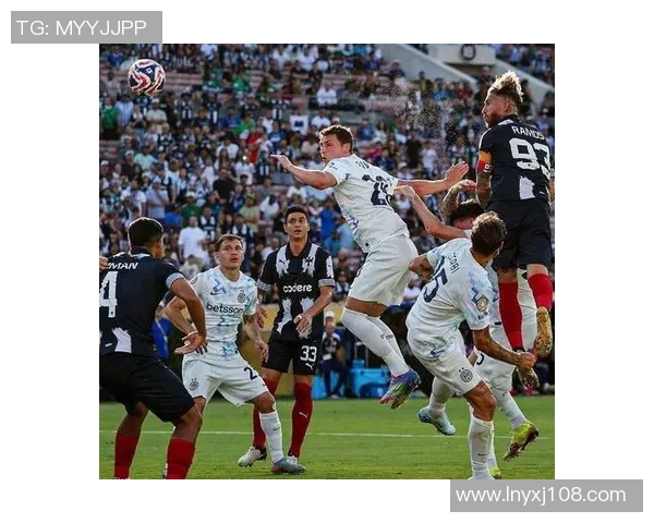 足球场上的闪电之星那些跑得飞快的足球明星们