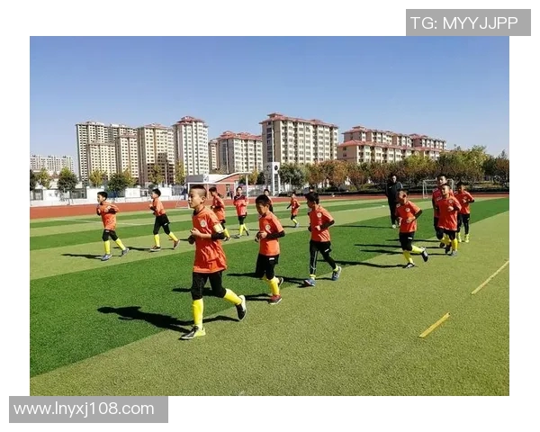 杭州足球队的技术揭秘:从战术到训练的全景探索 杭州足球队的技术揭秘:从战术到训练的全景探索