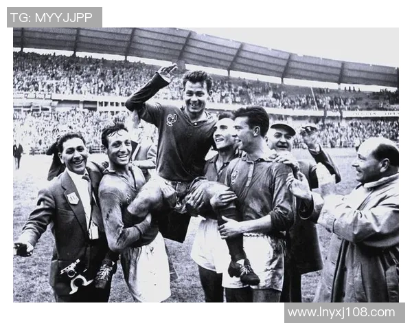 有明足球明星的辉煌历程与成就背后的故事与启示