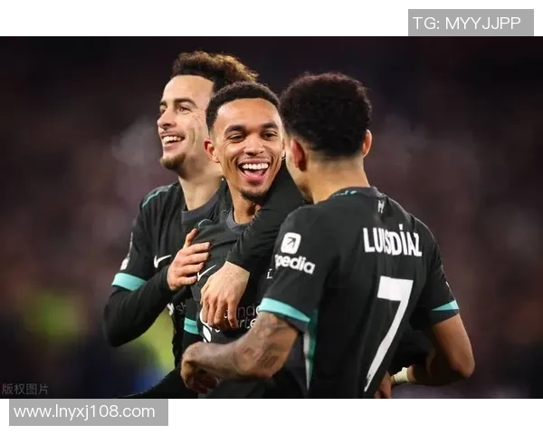 明星与足球明星的相遇与互动引发的热议与思考 明星与足球明星的相遇与互动引发的热议与思考